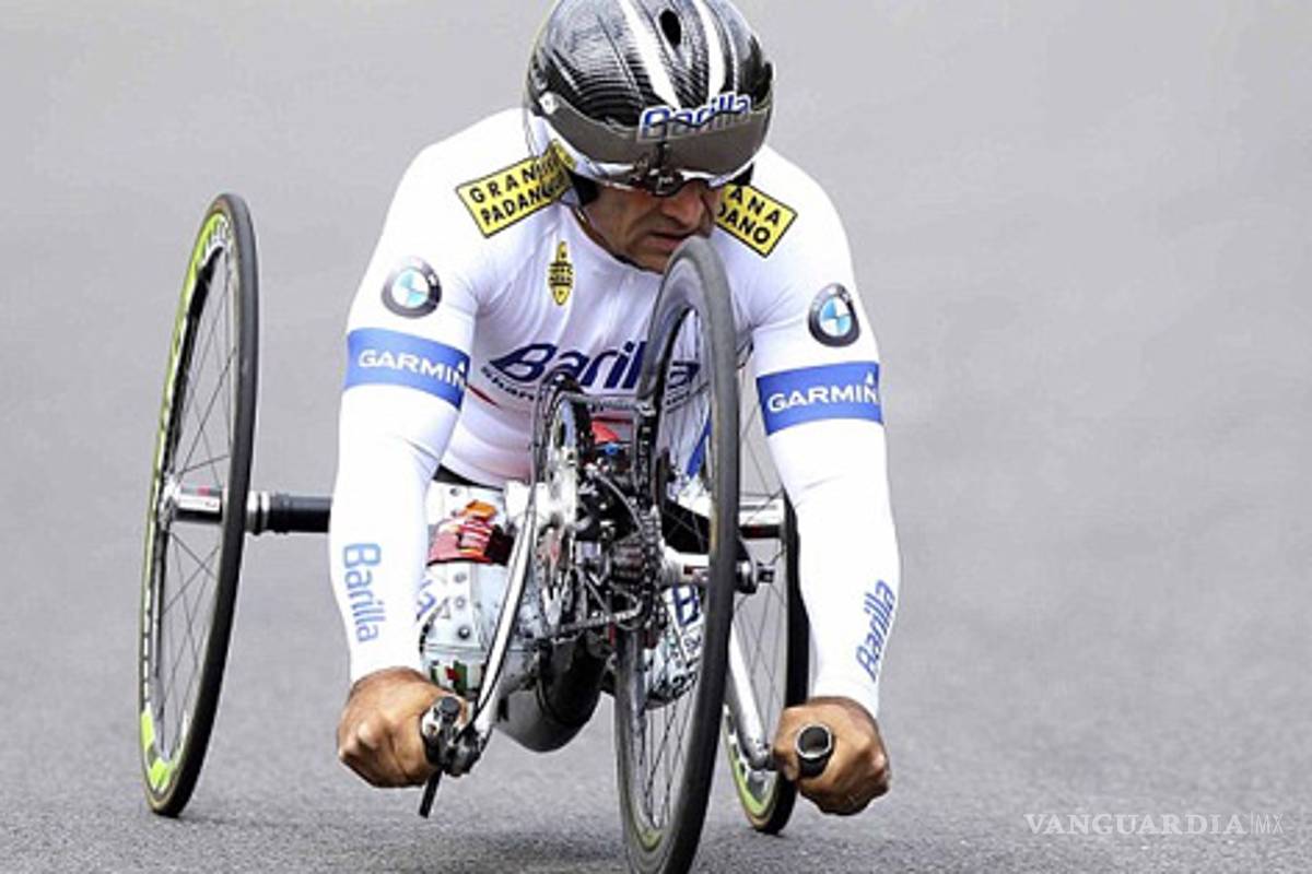 Alex Zanardi gana medalla de oro en Paralímpicos