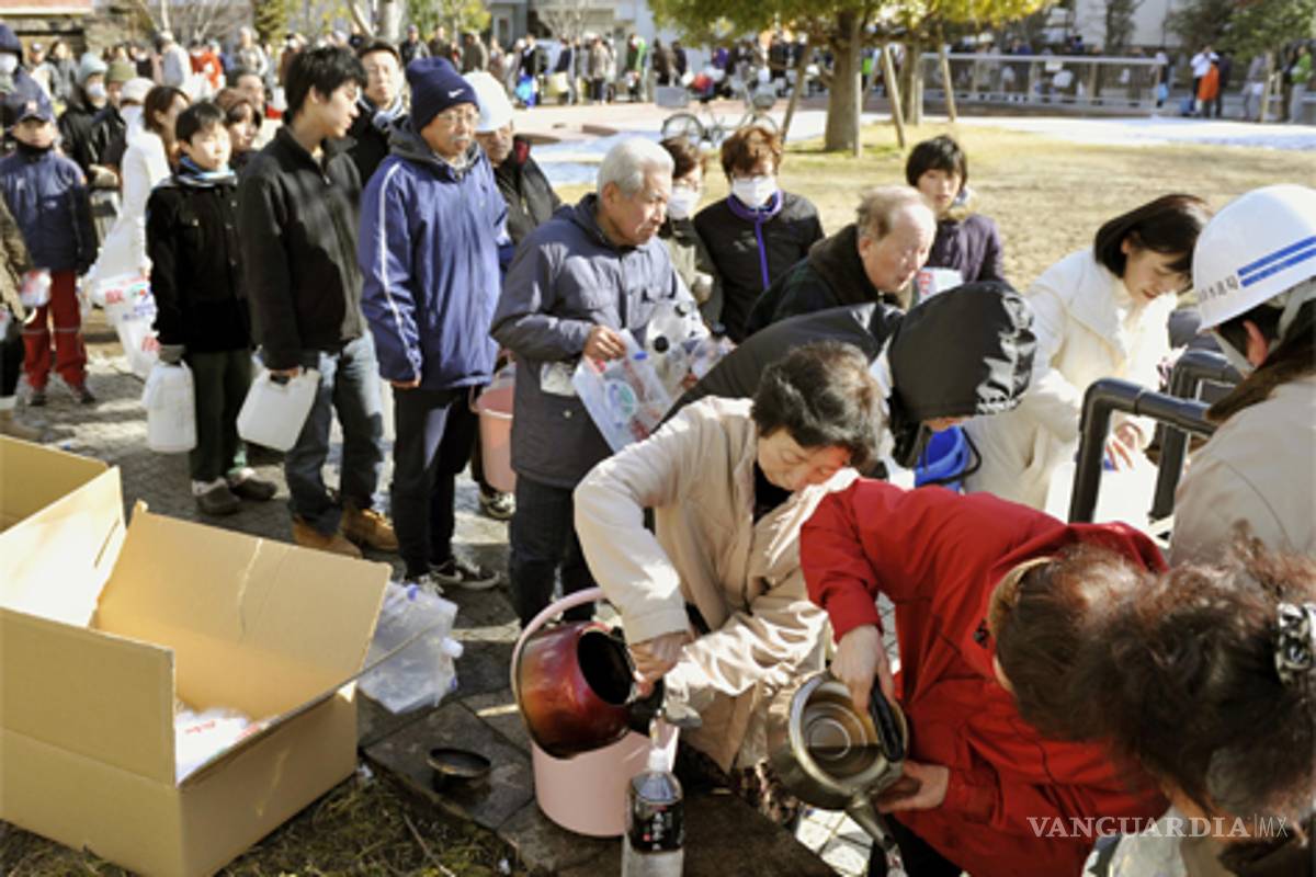 Los japoneses viven la tragedia sin lágrimas ni energía negativa