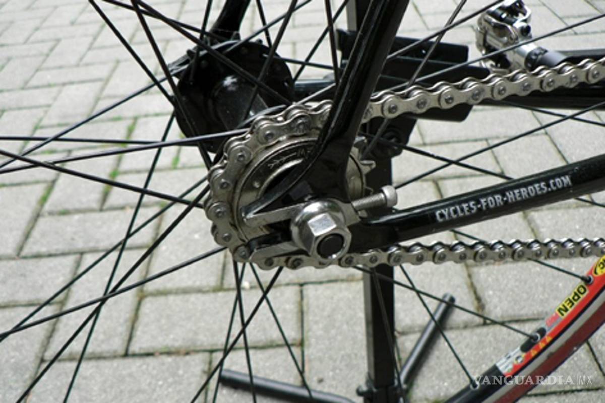 Fertilidad masculina sería afectada por andar en bicicleta