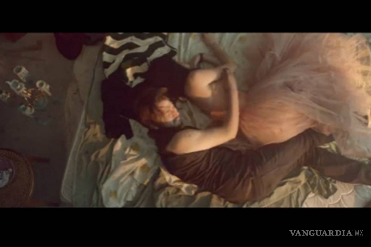 Diego Luna es galán de Katy Perry en video