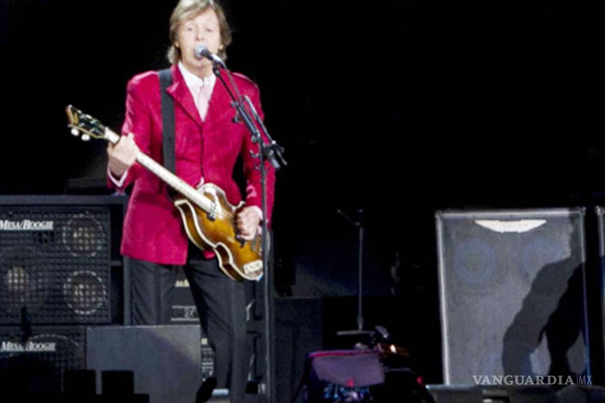McCartney colapsa el Zócalo capitalino