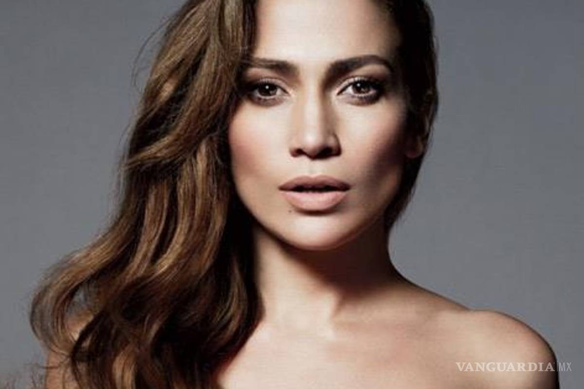 Jennifer Lopez, 43 años derrochando sensualidad