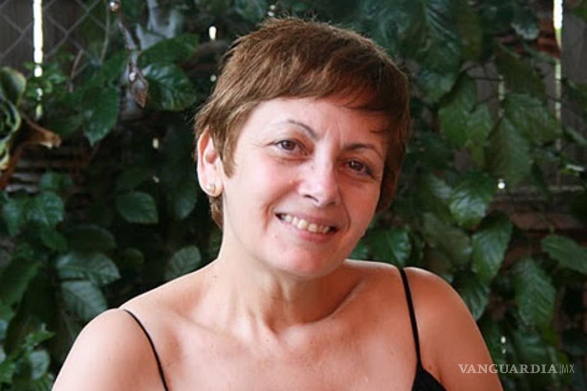 Muere la poeta cubana Elena Tamargo