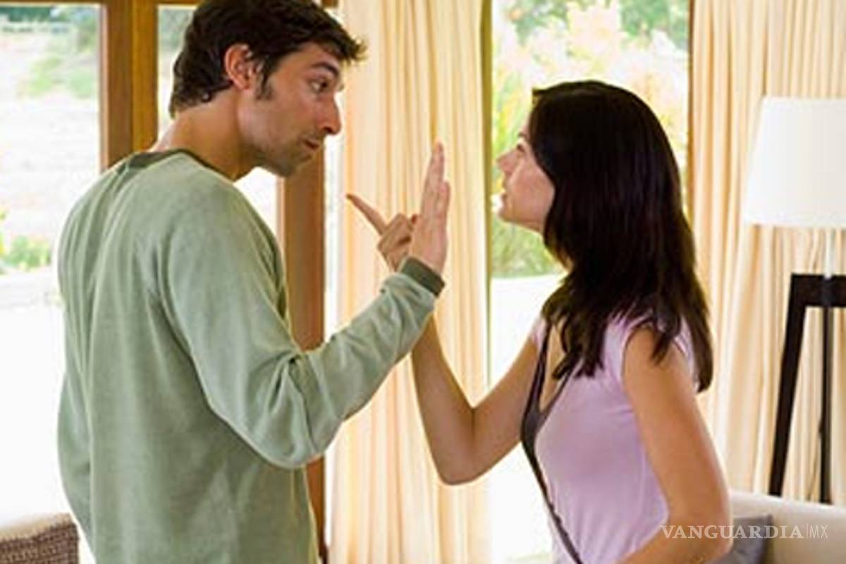 Irrita por igual a hombres y mujeres la infidelidad física: Estudio