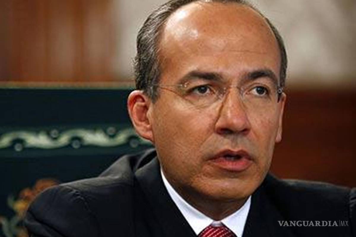 Alistan detalles para realizar la estatua de Calderón en Los Pinos; costará medio millón de pesos