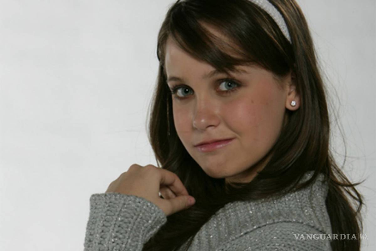 Difunden fotos eróticas de Natasha Dupeyrón