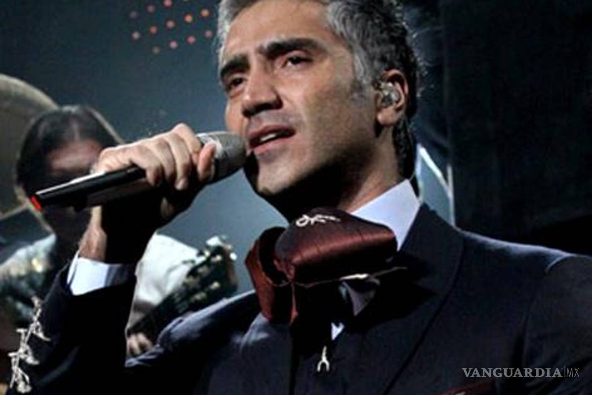 Alejandro Fernández termina gira 2012 por la República Mexicana