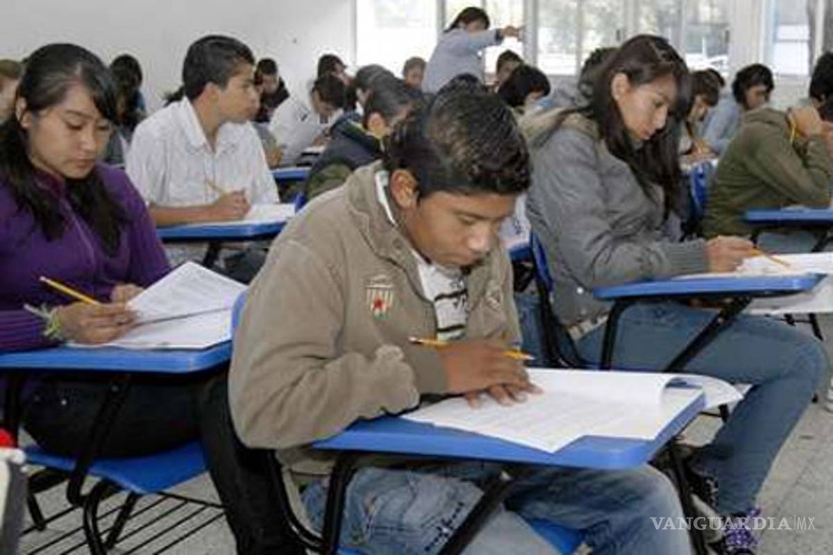 Abre la SEP otro plan de becas para abatir la deserción escolar