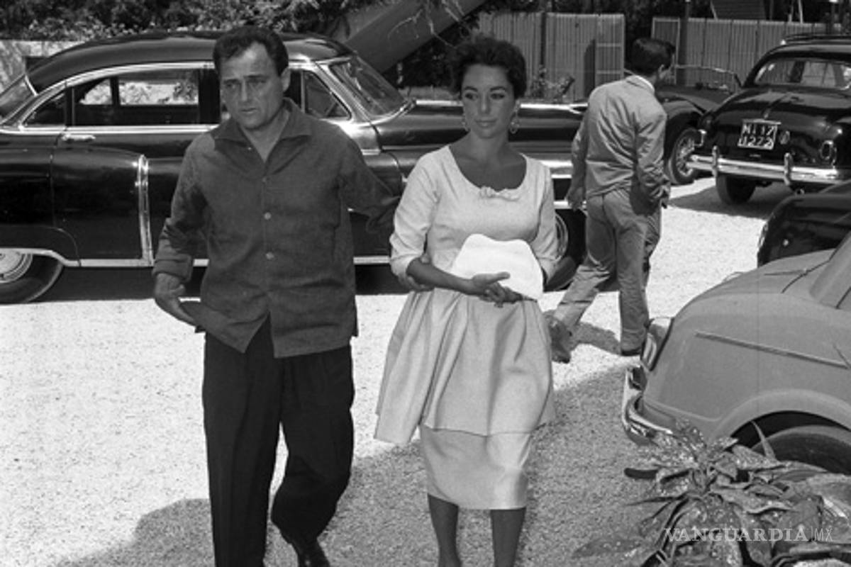 Michael Caine, Joan Collins y otros artistas lamentan muerte Taylor