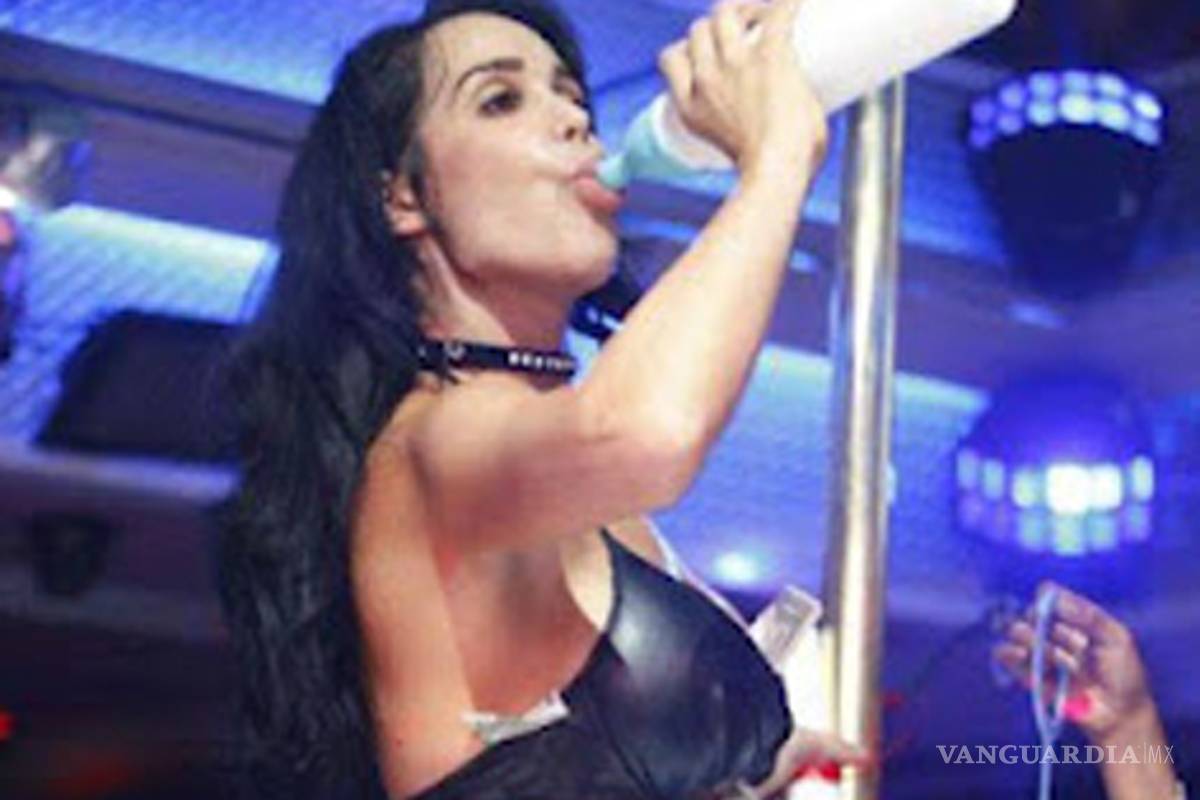 Madre de octillizos ahora es "stripper"