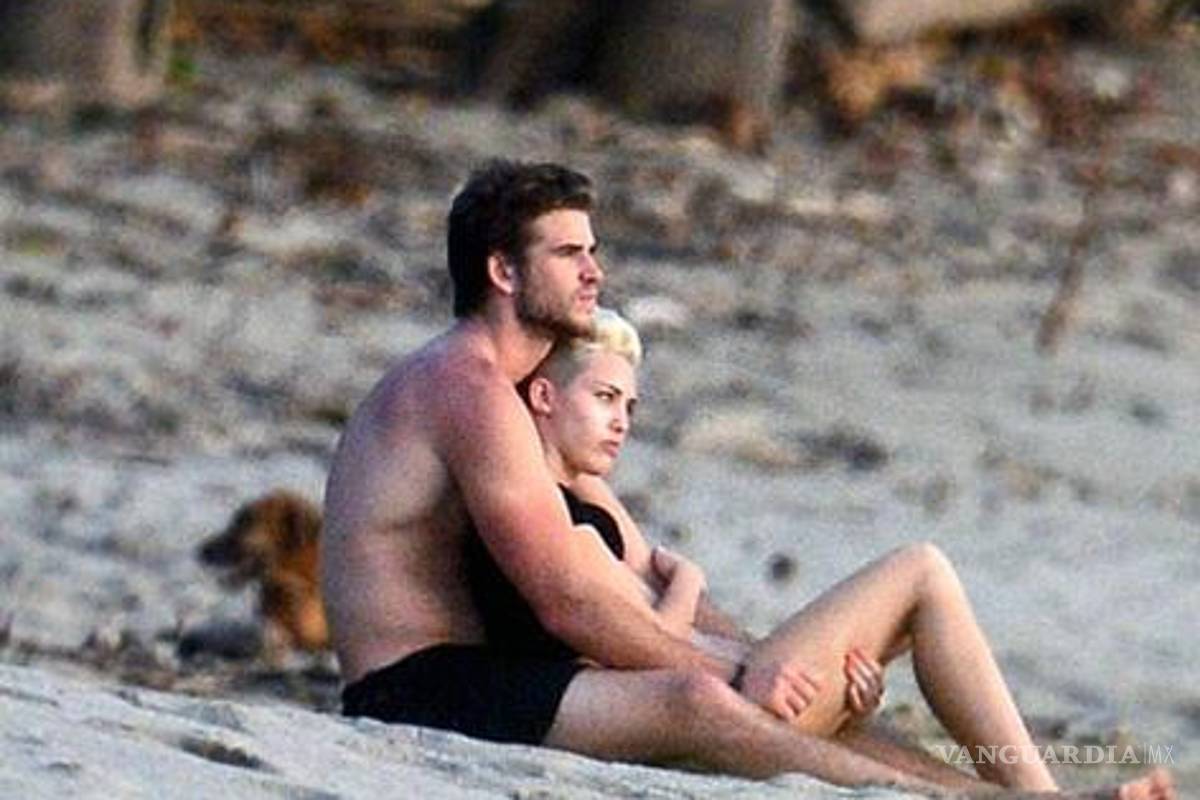 Miley Cyrus y su novio Liam Hemsworth disfrutan de las playas de Costa Rica