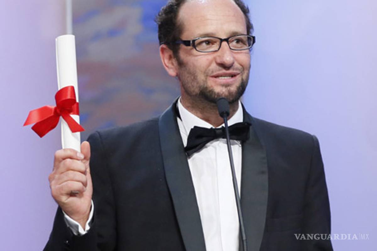 Felicitan a Reygadas en Twitter por premio en Cannes