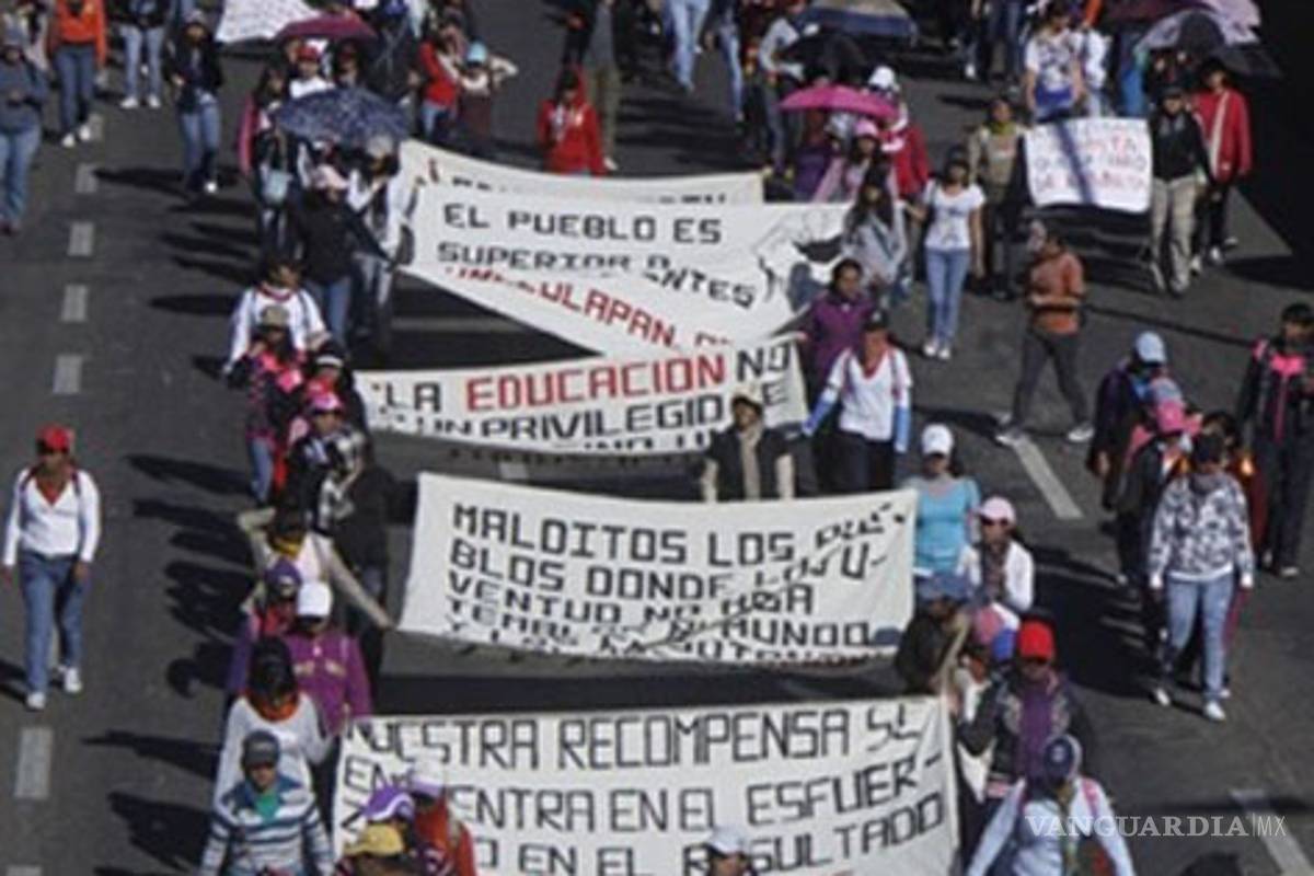 Estalla huelga en 70% de escuelas en Michoacán