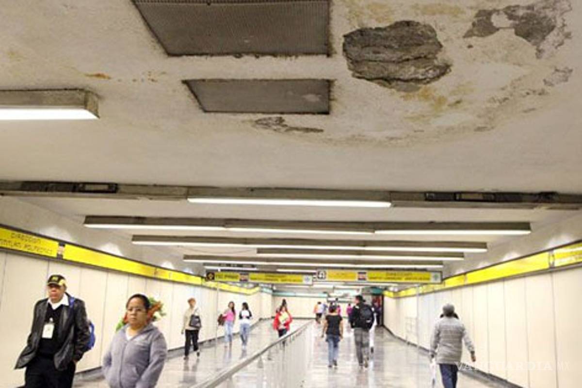 Metro Consulado afectado por humedad y goteras