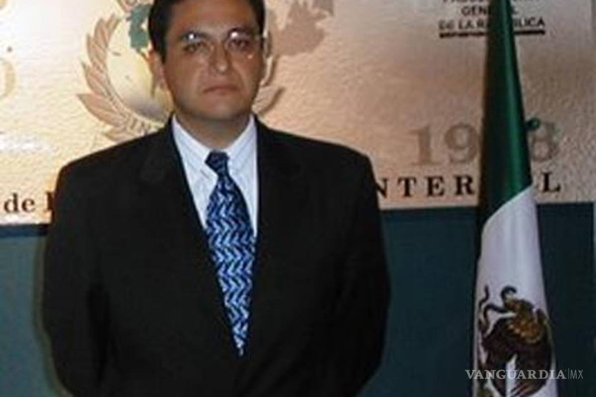 Otro golpe a PGR: liberan a ex jefe de la Interpol México