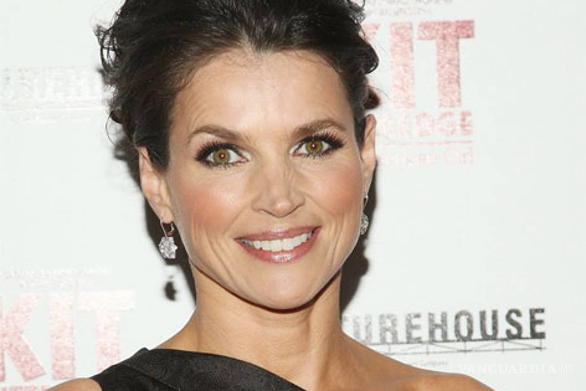 Julia Ormond, favorita para madre de Superman