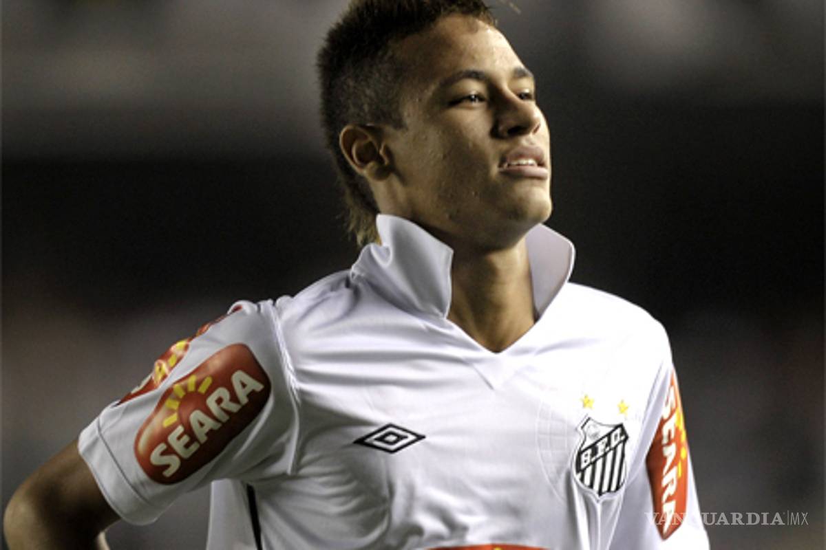 Neymar se queda en Santos hasta el 2014