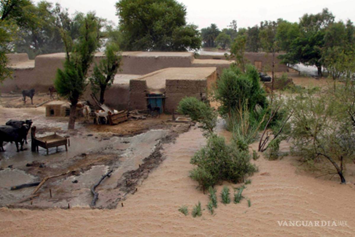 Suman más de mil 300 los muertos por inundaciones en Pakistán