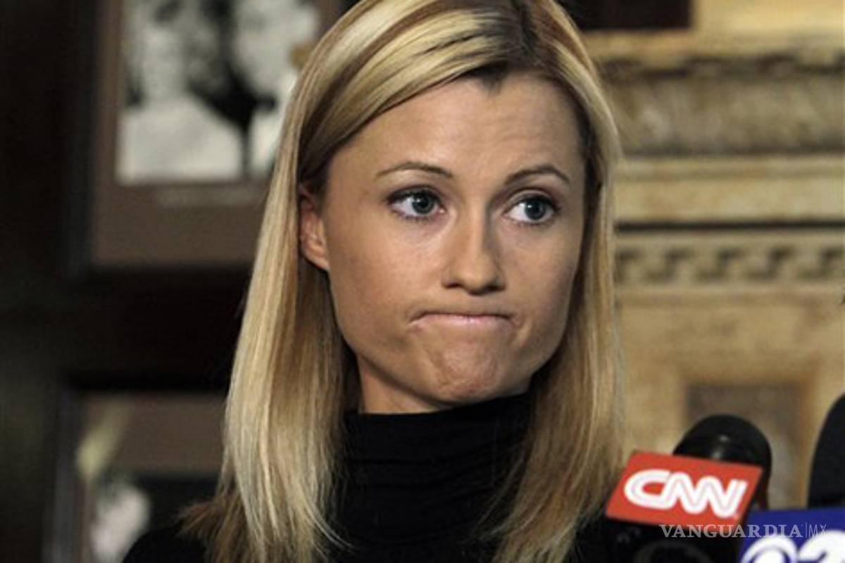 Señala actriz porno que Anthony Weiner le pidió mentir sobre sus contactos