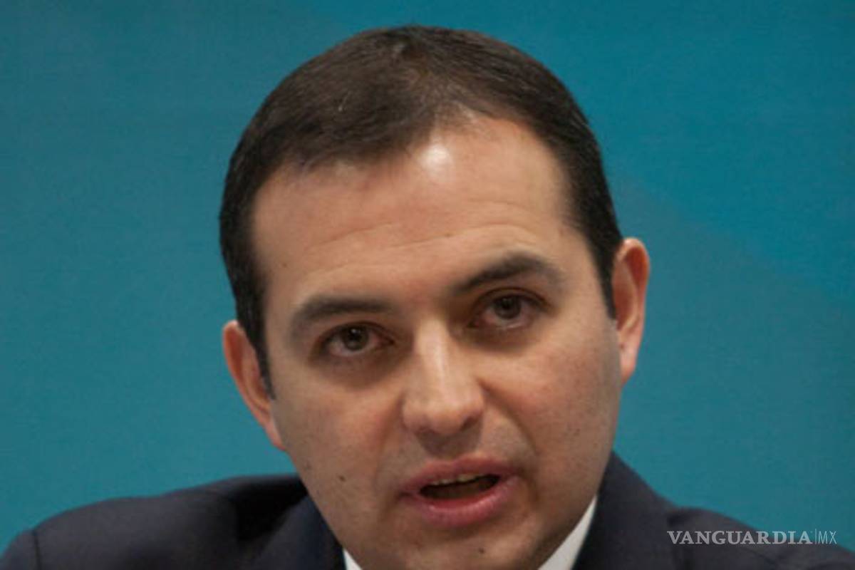 Cordero reta otra vez a Peña Nieto: 'Debatir sería sano'