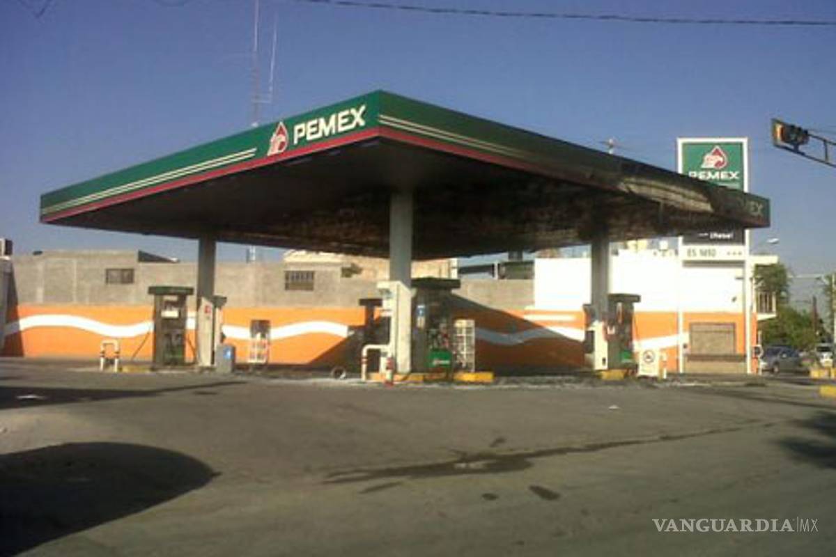Incendian otras dos gasolineras en Torreón, van tres en 24 horas