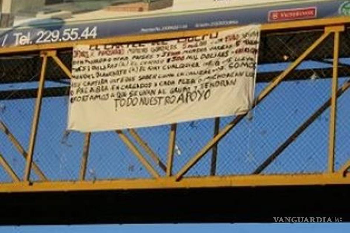 También en NL colocan mantas contra gobierno de Coahuila