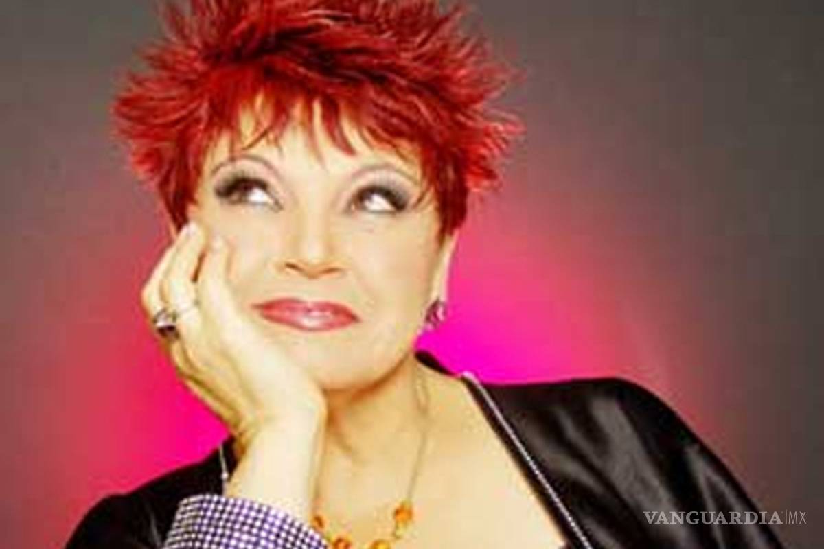 Lupita Sandoval festeja 40 años de carrera