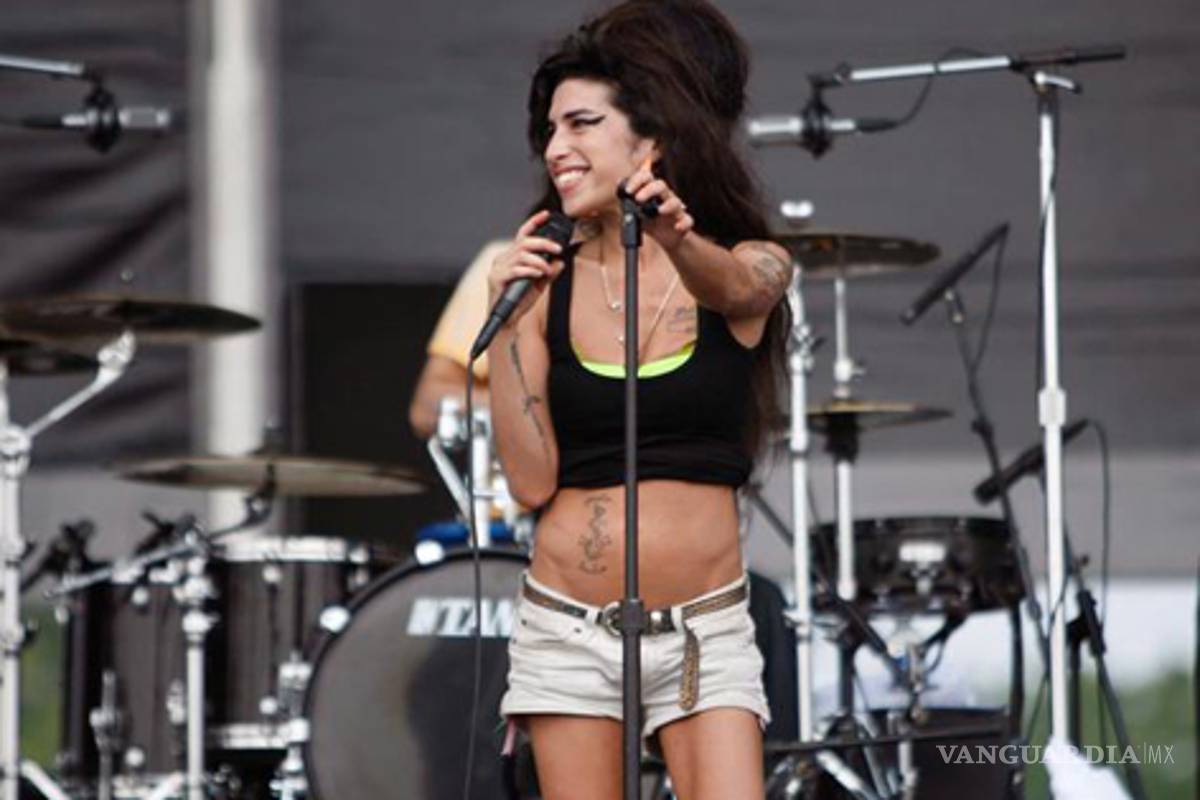 Personalidades lamentan muerte de Amy Winehouse