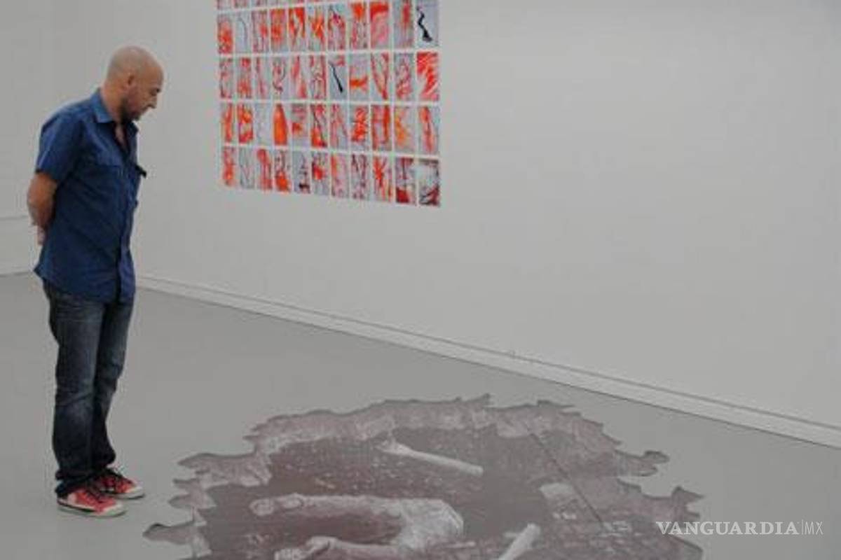 Javier Velasco exhibe el arte del suicidio en Miami