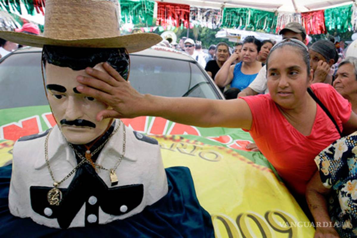 Festejan a Malverde, "santo del narcotráfico" en México