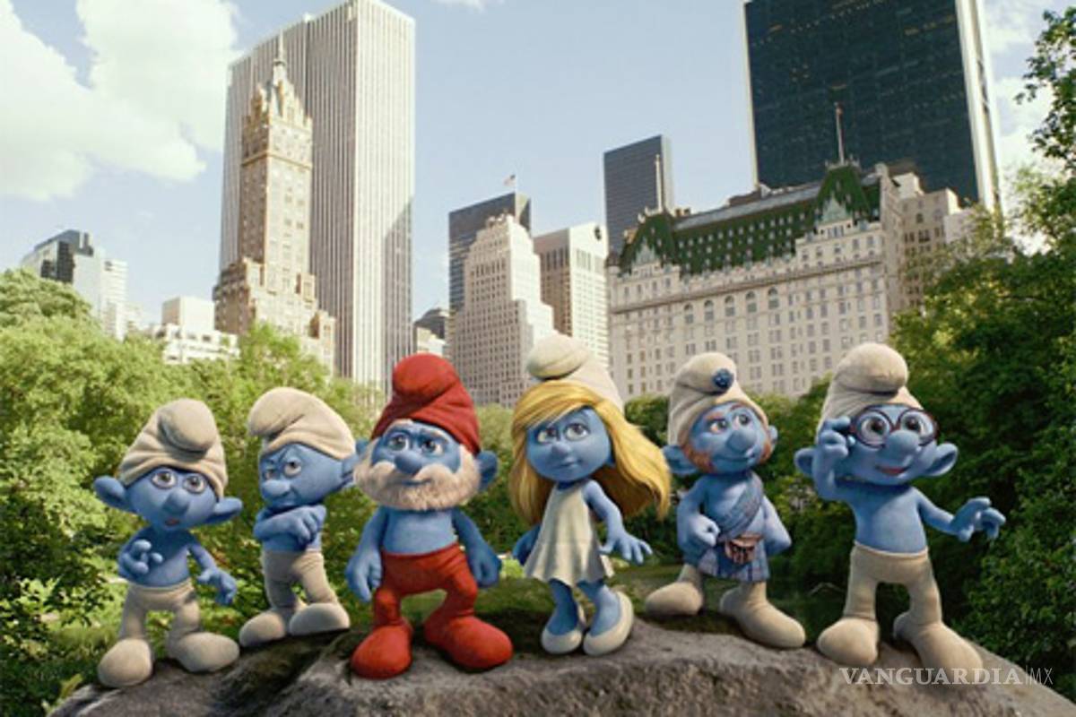 'Los Pitufos' dan un adelanto, difunden trailer oficial