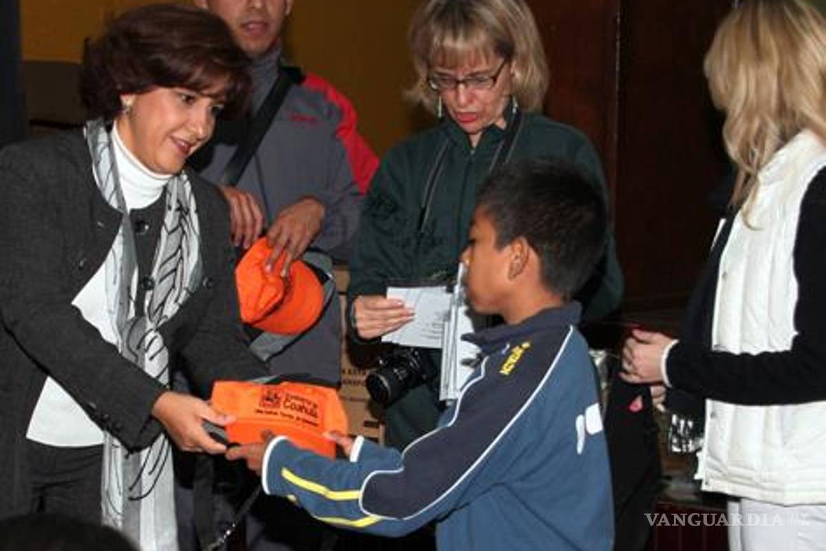 Viajan a la Ciudad de México alumnos ganadores en la prueba Enlace 2011