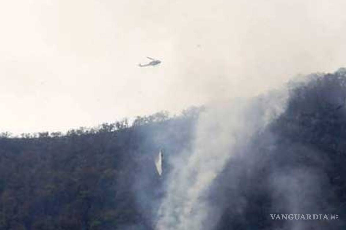 Mantienen alerta por incendio en Sierra Madre Oriental