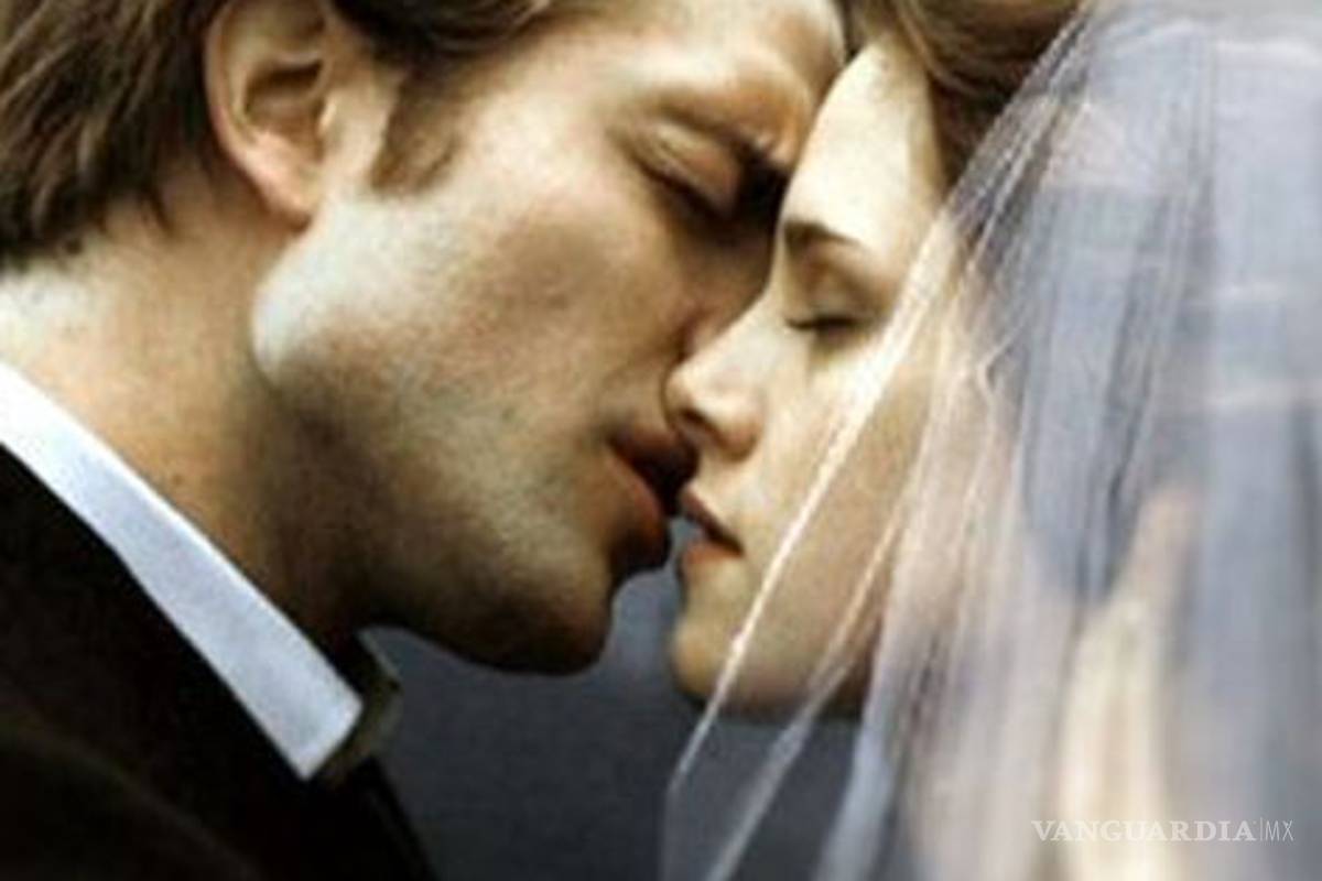 Carolina Herrera venderá copias del vestido de novia de &quot;Bella&quot;