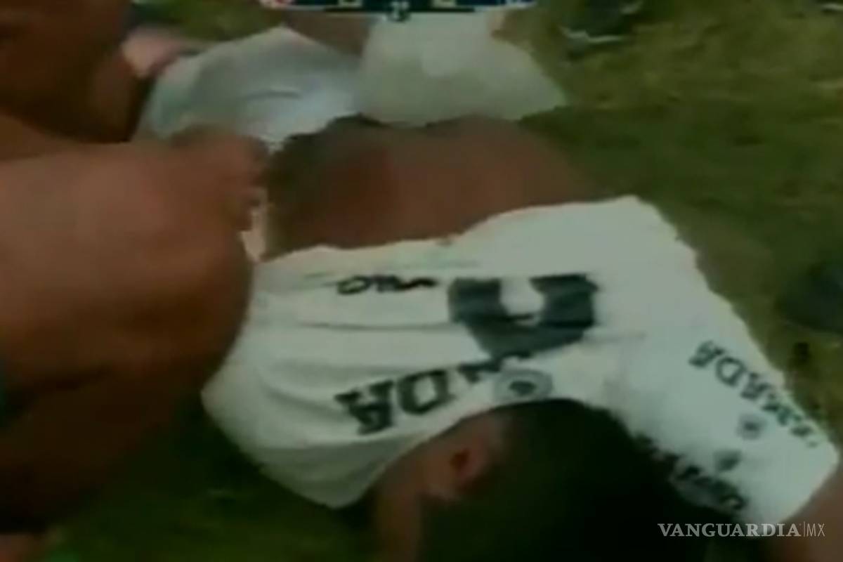 Detienen a futbolista por golpear con un tripie a su contrincante durante riña