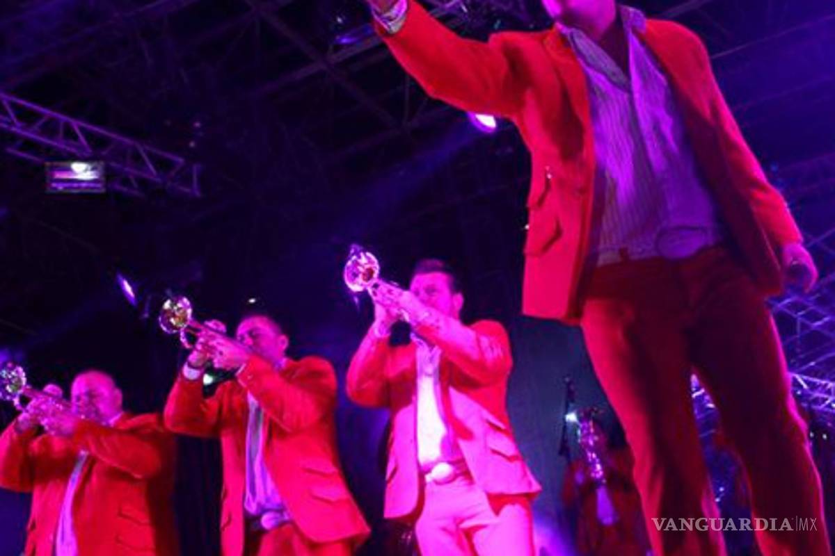 La Original Banda El Limón se adueña del primer lugar