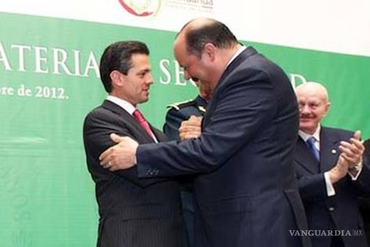 ¡Peña entiende, Chihuahua no te quiere!, le dicen jóvenes frente al Palacio de Gobierno (Video)