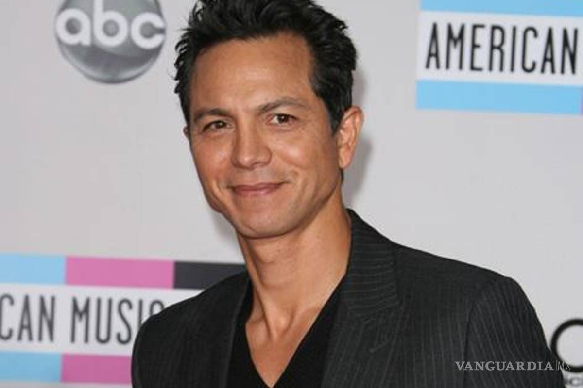 Benjamin Bratt narrará documental sobre latinos en EU para PBS