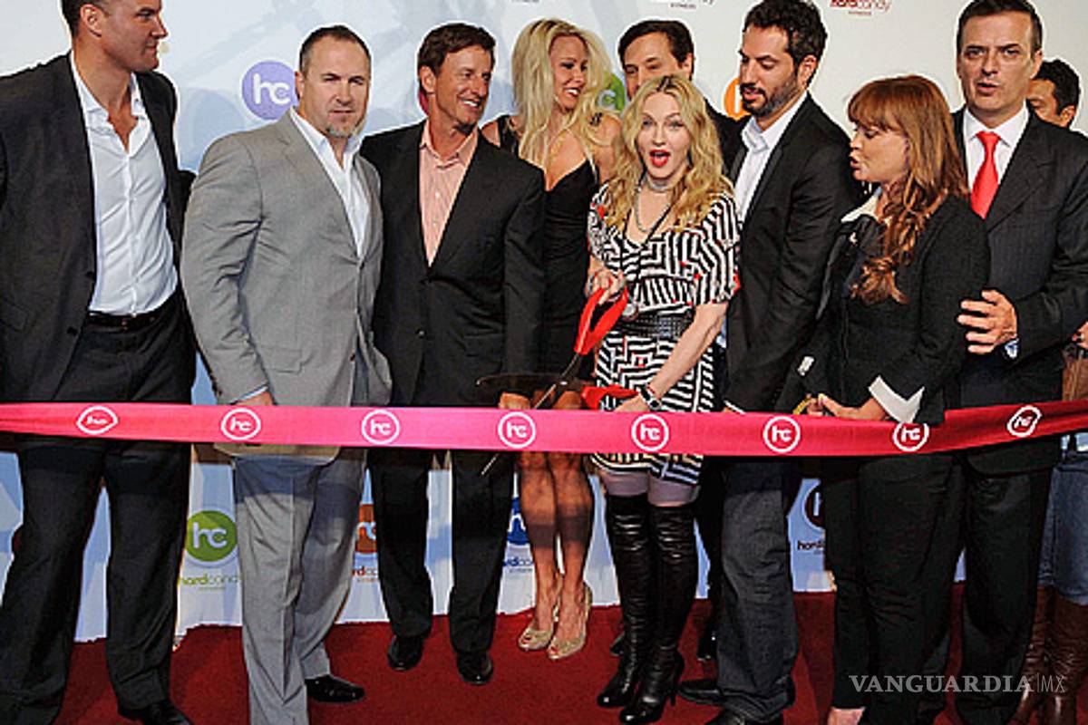 Madonna inaugura el 'Hard Candy Fitness' en la Ciudad de México