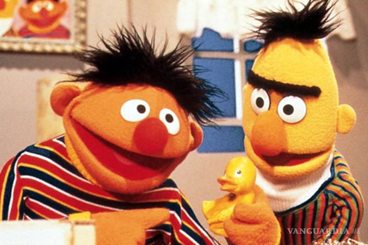 Creadores de Plaza Sésamo desmienten homosexualidad de Beto y Enrique