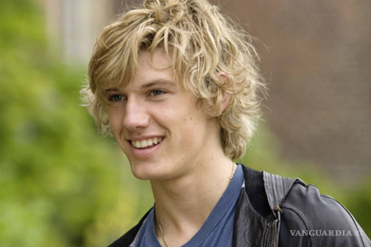 Hollywood es socialmente asqueroso: Alex Pettyfer