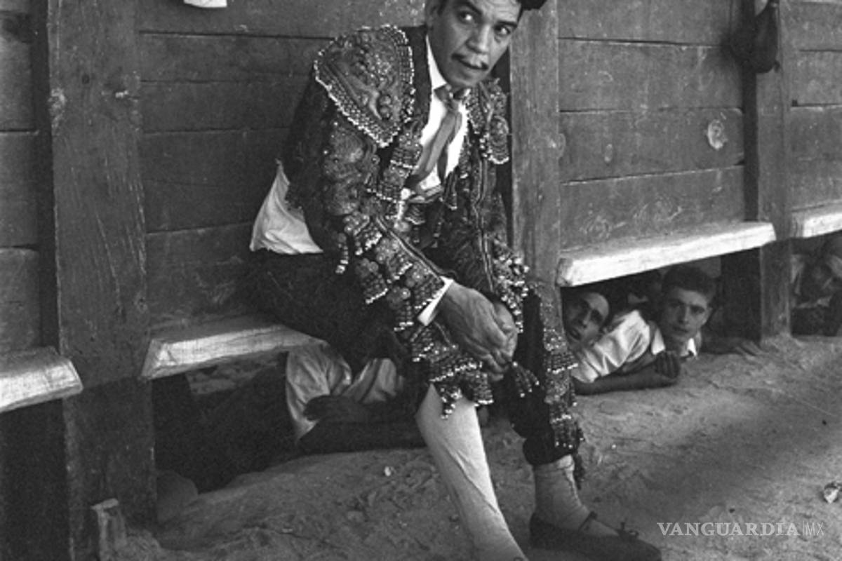 Cantinflas, el hombre de los mil uniformes