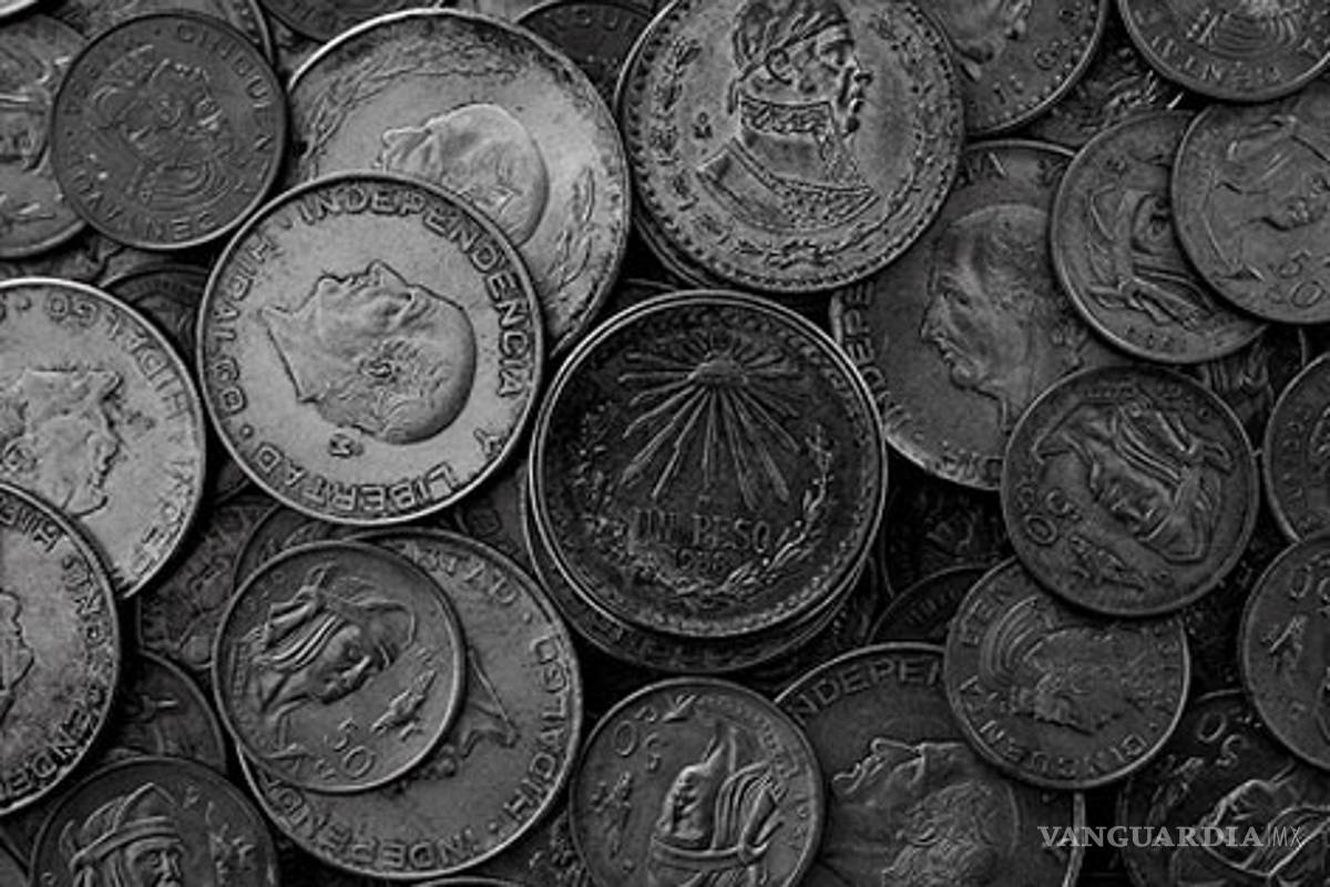 Diputados encuentran &quot;tesoro&quot; de monedas y se lo reparten