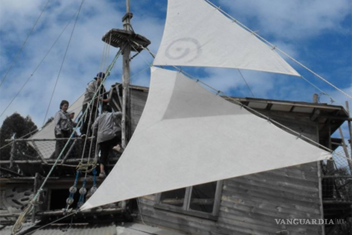 La nave imaginaria: Un proyecto acusado de `demasiado creativo' en Chile