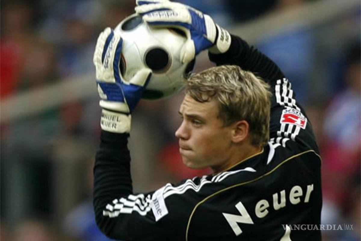 Neuer firma cinco años con Bayern