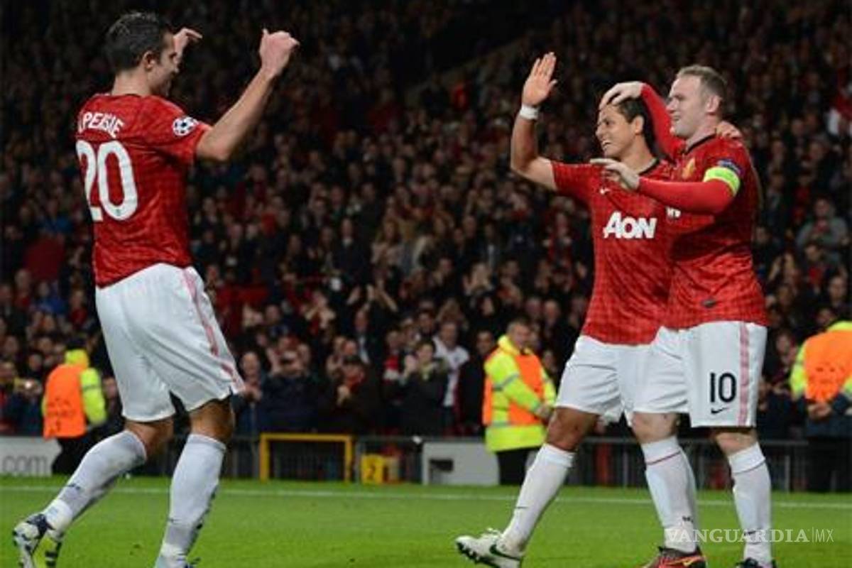 Chicharito, Rooney y Van Persie, tridente de lujo