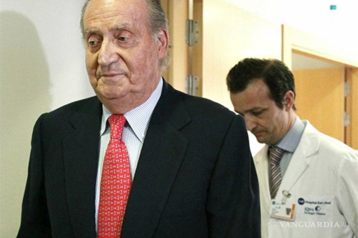 Operan de nuevo al rey de España