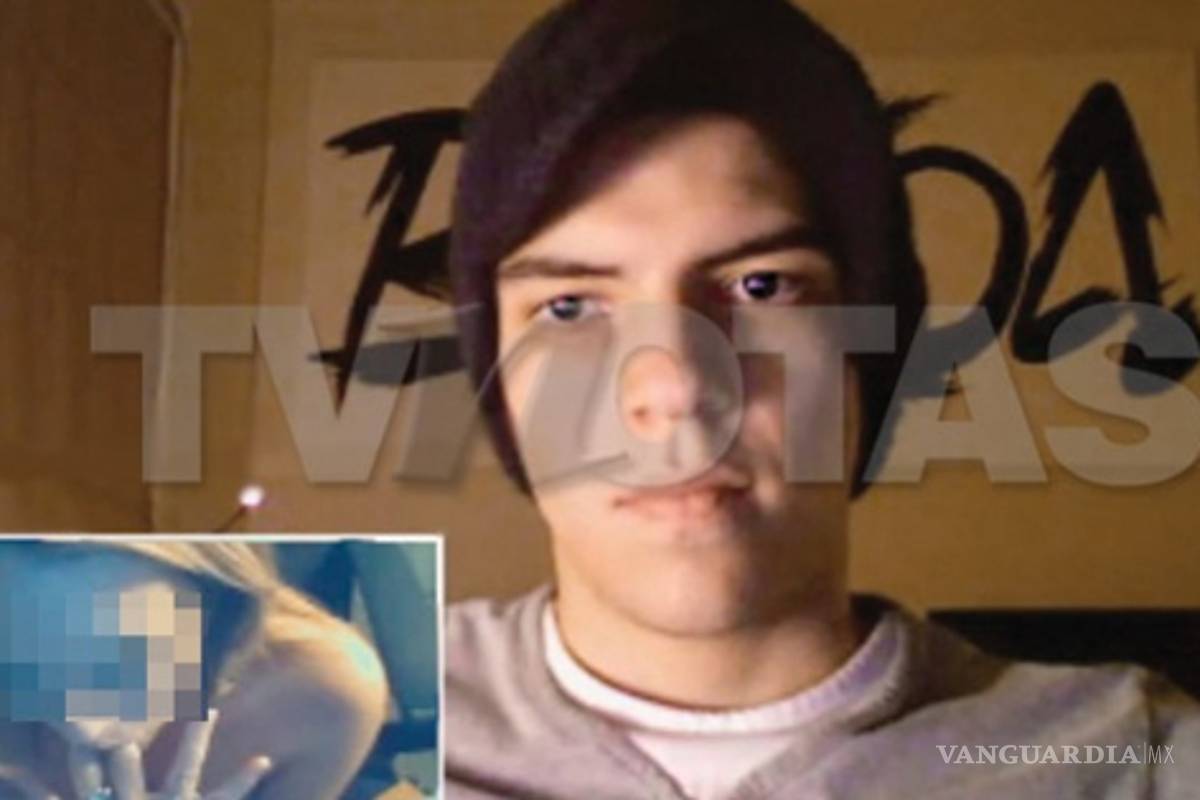 Hijo de la D'Alessio le entra y gusta del sexo virtual (Fotos)