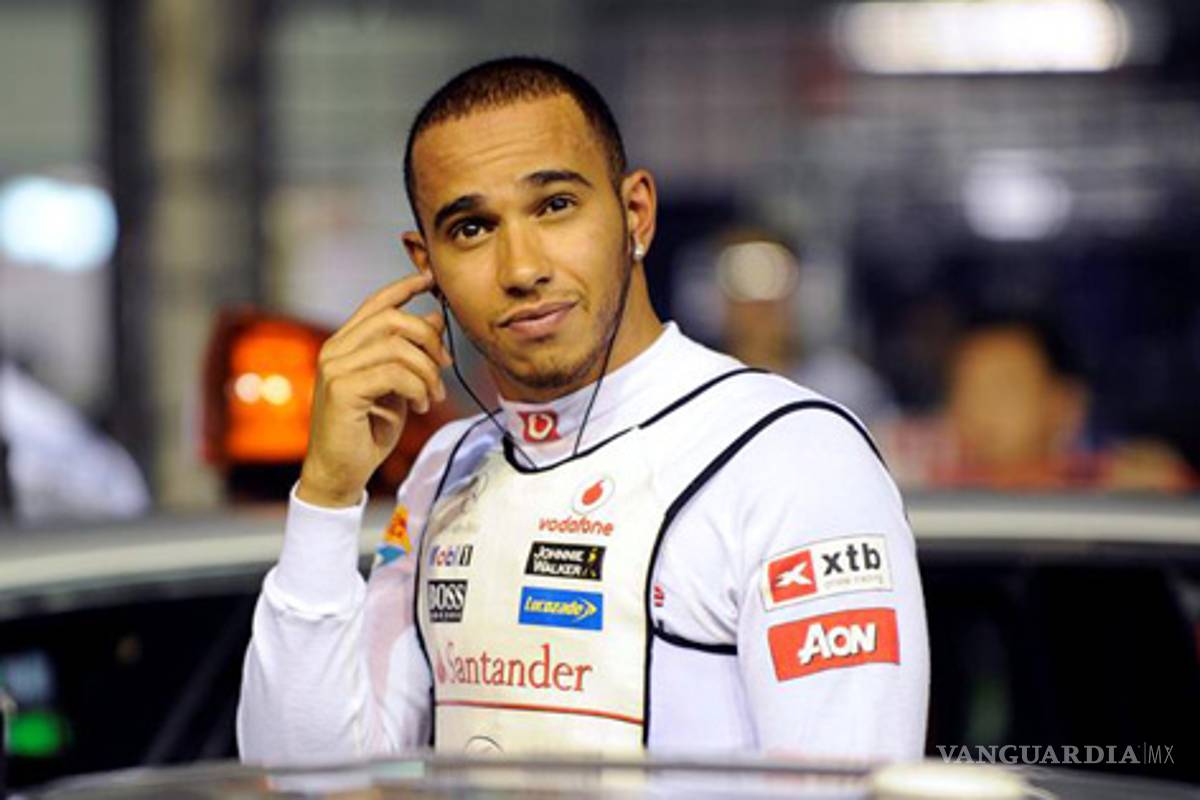Hamilton &quot;jubila&quot; a Schumacher en Mercedes y abre McLaren a Pérez