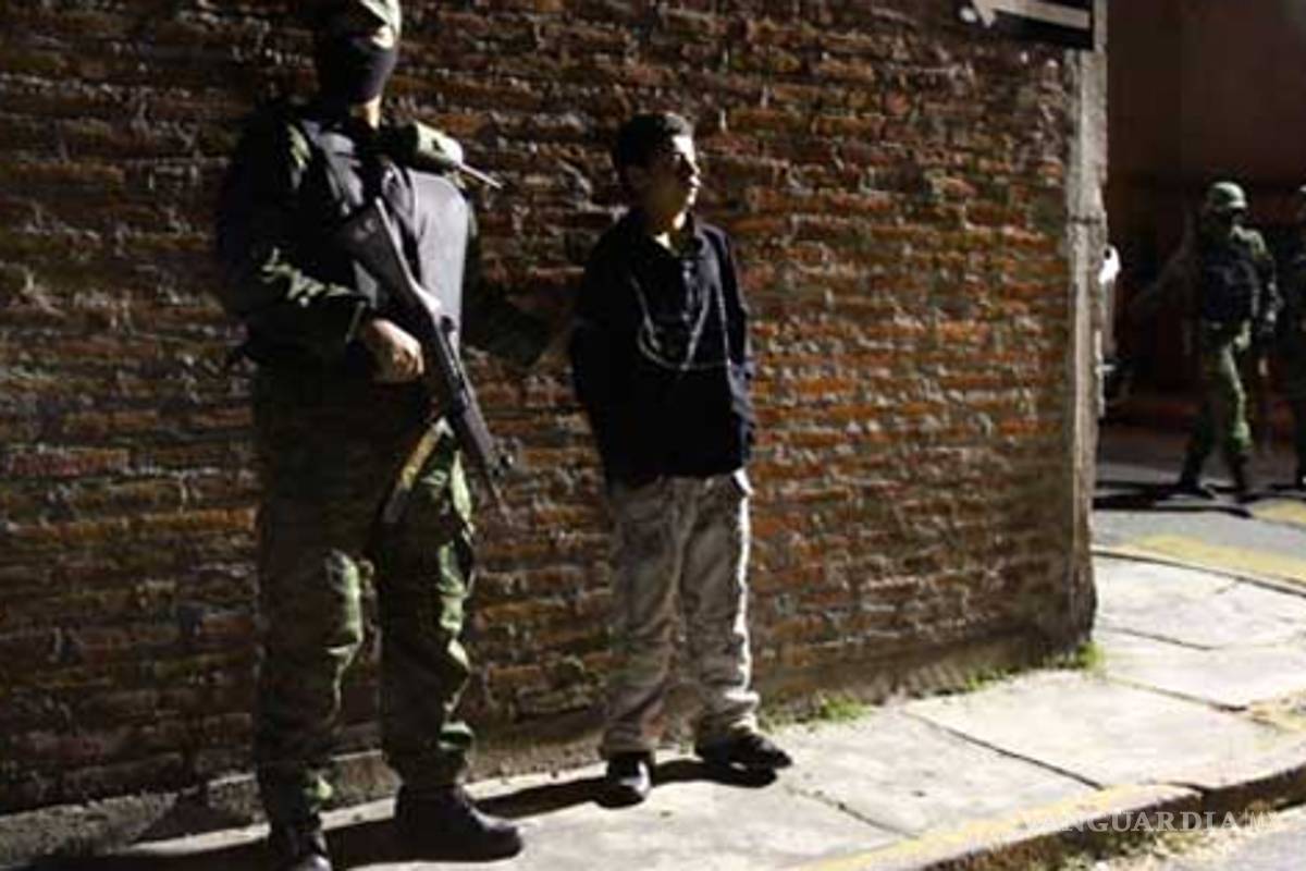 Narcos reclutan a niños del campo como mano de obra barata y desechable